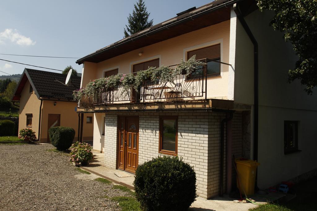 House Drakulic Hotel Korenica Exterior photo