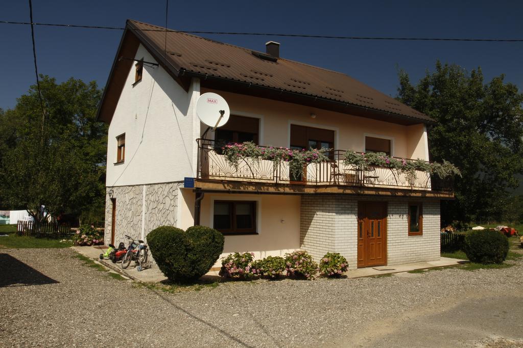 House Drakulic Hotel Korenica Exterior photo