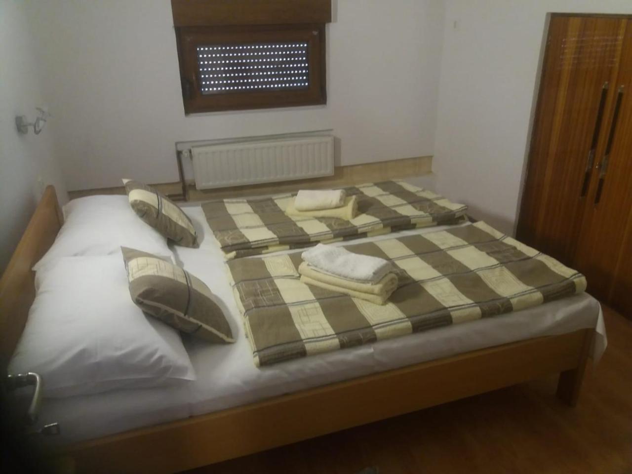 House Drakulic Hotel Korenica Exterior photo